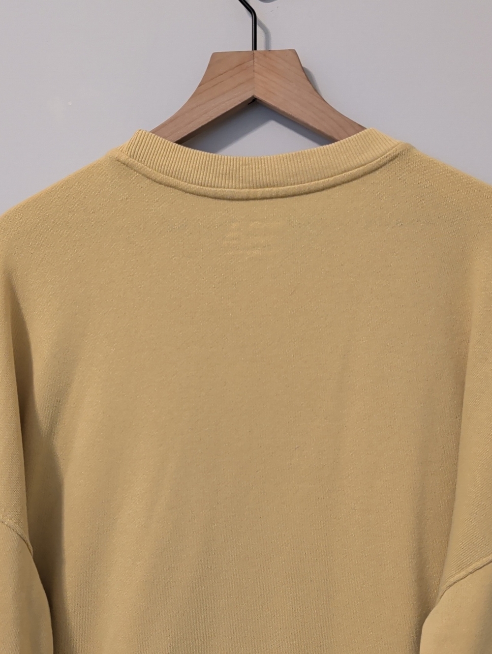 Dutton Ranch Yellowstone Sweatshirt - Picture 7 of 10